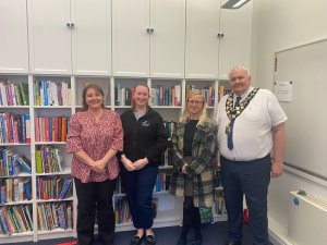 Mayor Opens the Community Library and Wellbeing Hub